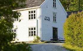 Hotel Aak